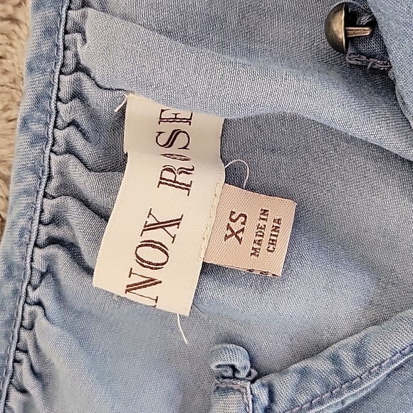 Cold Shoulder Top - Picture 4 of 4